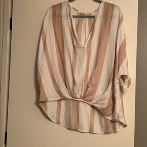 Lovely high low top! Never worn